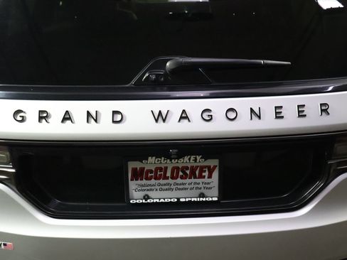 Used 2024 Jeep Grand Wagoneer L Series II w/ Quick Order Packagew 28T AWD/4WD image 8