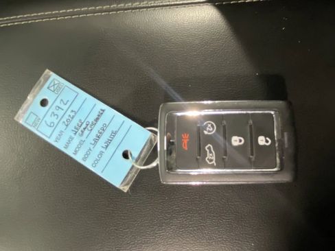 Used 2023 Jeep Grand Cherokee L Laredo image 38