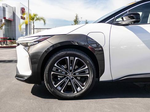 Certified 2023 Toyota bZ4X Limited image 5