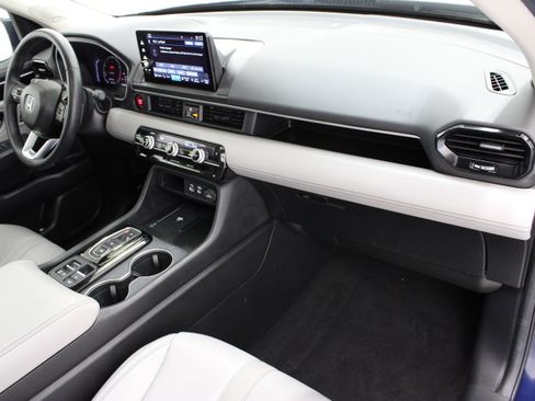 Used 2025 Honda Pilot Touring image 40