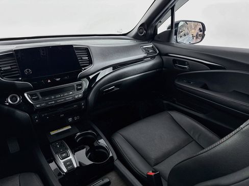 Certified 2022 Honda Pilot Black Edition image 24