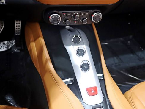 Used 2016 Ferrari California T RWD image 23