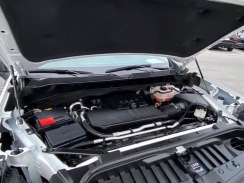 Certified 2025 Chevrolet Silverado 1500 Custom image 19