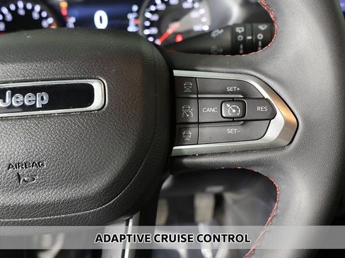 Used 2024 Jeep Compass Trailhawk AWD/4WD image 3