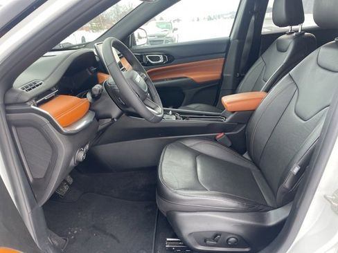 Used 2024 Jeep Compass Limited w/ Elite Group image 8