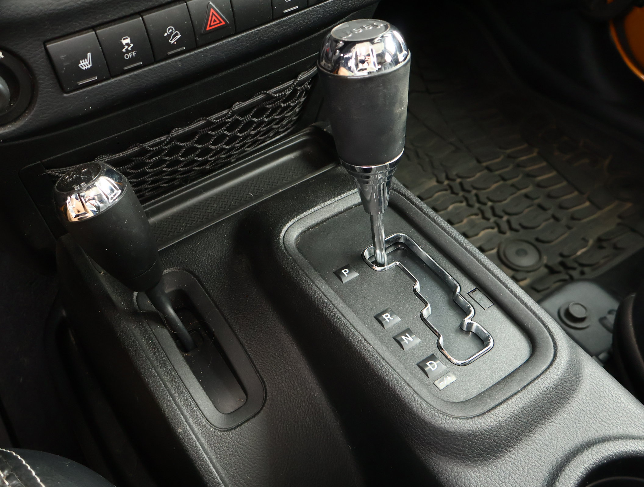 Used 2014 Jeep Wrangler Unlimited Rubicon AWD/4WD image 15