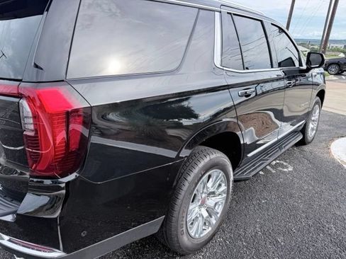 Used 2025 GMC Yukon Denali RWD image 8