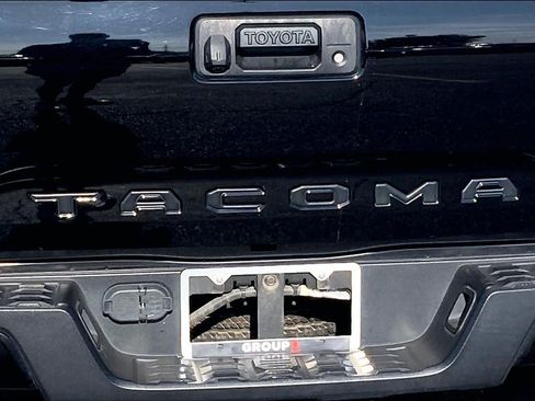 Used 2023 Toyota Tacoma SR AWD/4WD image 31