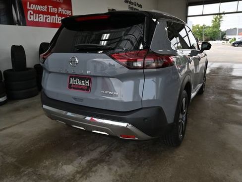 Used 2021 Nissan Rogue Platinum FWD image 6