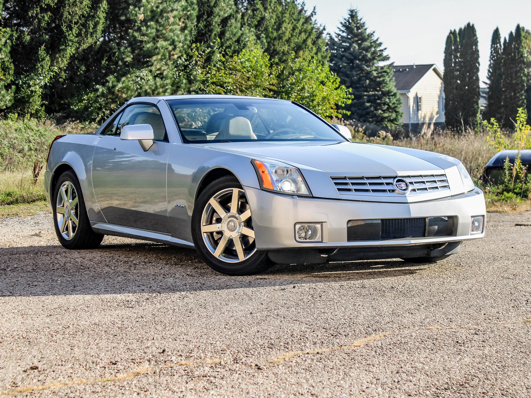 Used 2004 Cadillac XLR RWD image 37
