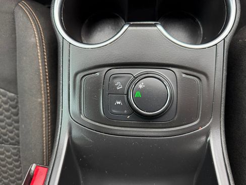 Used 2020 GMC Terrain SLE w/ Elevation Edition FWD image 21
