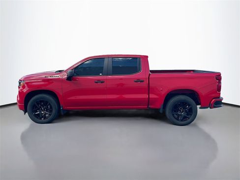 Used 2023 Chevrolet Silverado 1500 Custom image 4