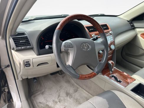 Used 2008 Toyota Camry LE FWD image 11