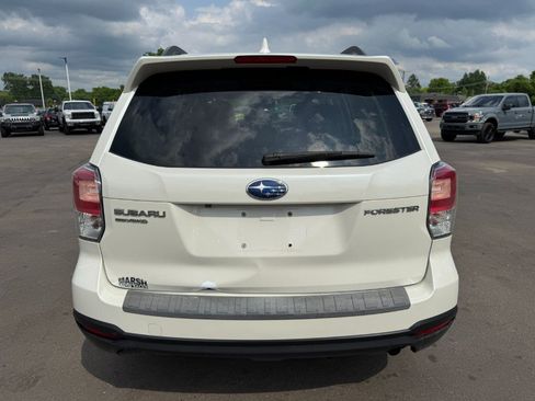 Used 2018 Subaru Forester 2.5i Premium w/ All-Weather Package AWD/4WD image 4