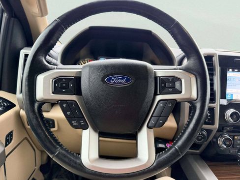 Used 2017 Ford F150 Lariat w/ Equipment Group 502A Luxury AWD/4WD image 30