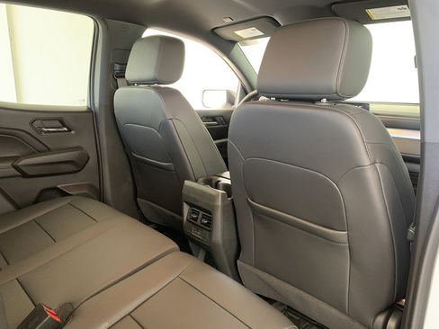 New 2024 Chevrolet Colorado LT w/ LT Convenience Package III image 36