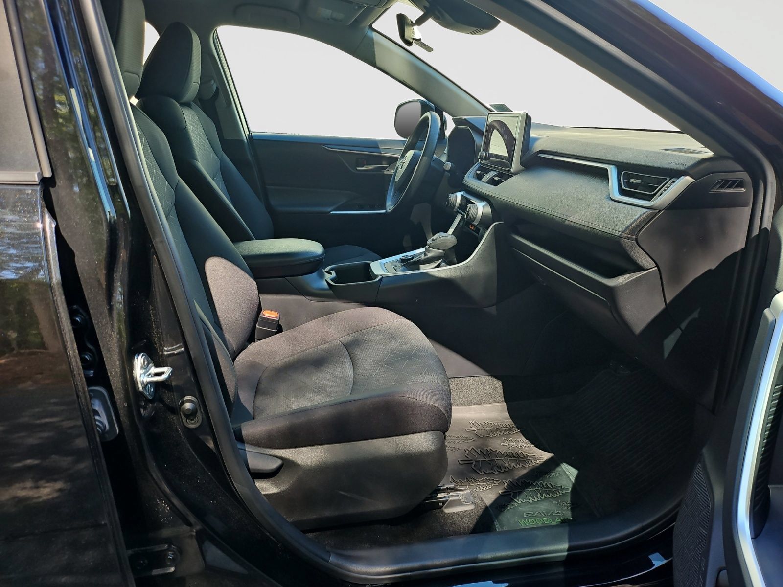 Used 2024 Toyota RAV4 AWD Hybrid image 17
