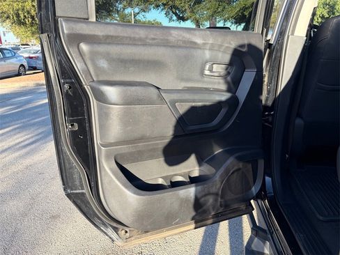 Used 2021 Nissan Titan S w/ HD Front GAWR Package image 26
