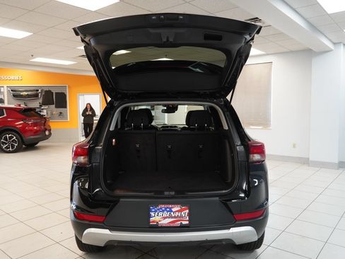 Used 2023 Chevrolet TrailBlazer LT w/ Convenience Package FWD image 9