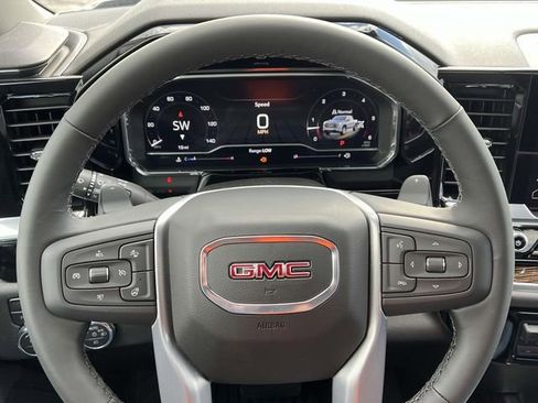 Used 2025 GMC Sierra 1500 Elevation image 19