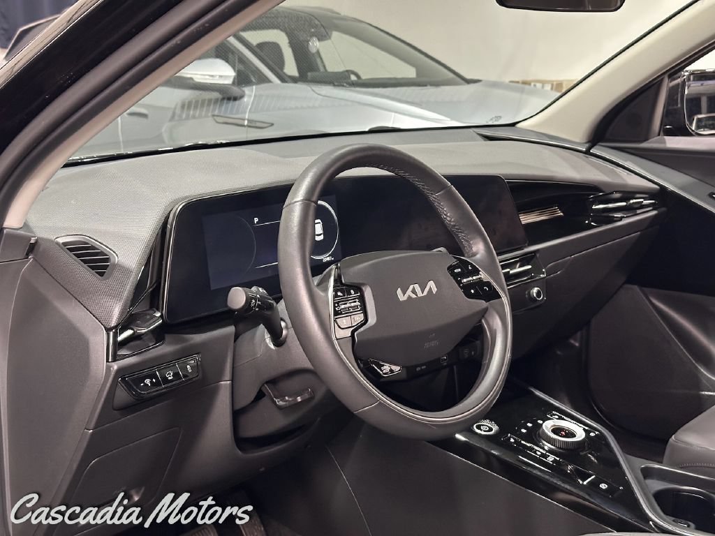 Used 2023 Kia Niro Wind w/ Wind Preserve Package FWD image 16