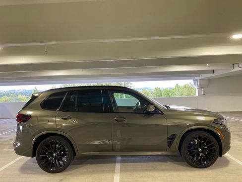 Used 2024 BMW X5 xDrive40i w/ M Sport Package AWD/4WD image 5