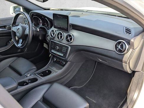 Used 2019 Mercedes-Benz GLA 250 image 24