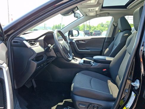 Used 2025 Toyota RAV4 XLE w/ Convenience Package AWD/4WD image 13