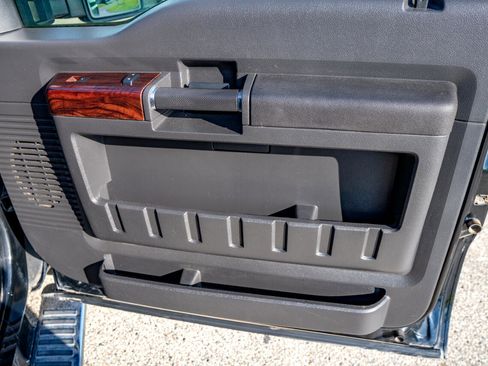 Used 2009 Ford F250 Lariat image 42