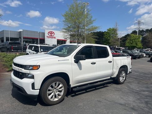 Used 2022 Chevrolet Silverado 1500 Custom image 3