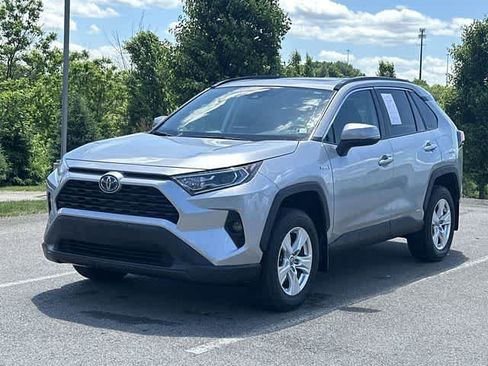 Used 2021 Toyota RAV4 XLE w/ Convenience Package AWD/4WD image 1