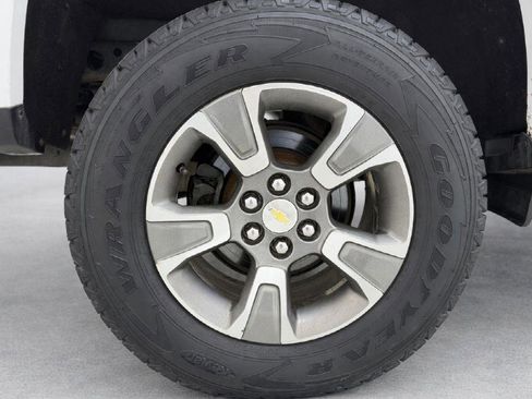 Used 2020 Chevrolet Colorado Z71 image 27