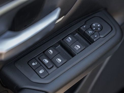 New 2026 RAM 1500 4x4 Crew Cab image 43