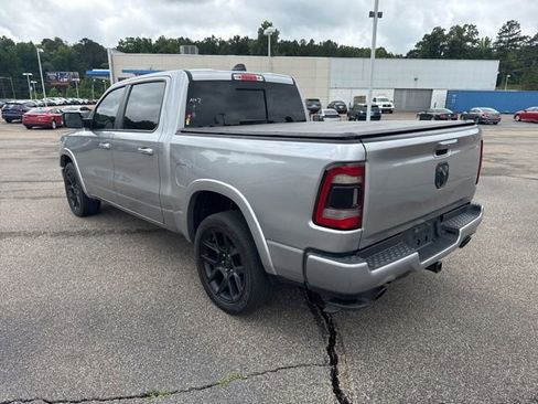 Used 2022 RAM 1500 Laramie AWD/4WD image 9