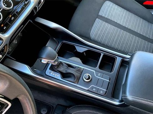 Used 2021 Kia Sorento LX image 13