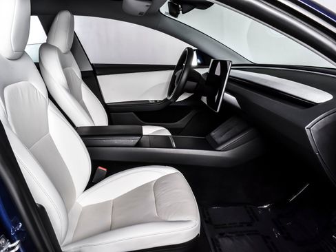 Used 2025 Tesla Model 3 Long Range AWD/4WD image 23