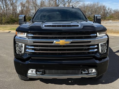 Used 2023 Chevrolet Silverado 2500 High Country w/ Z71 Off-Road Package AWD/4WD image 5