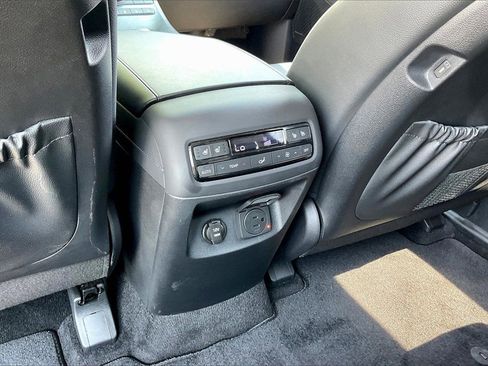 Used 2025 Hyundai Palisade Limited image 15