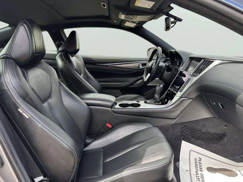 Used 2017 INFINITI Q60 3.0t w/ Premium Plus Package 3.0T AWD/4WD image 12