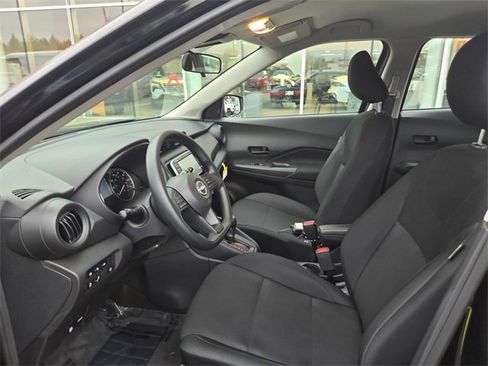 Used 2024 Nissan Kicks S image 21