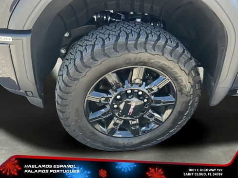Used 2025 GMC Sierra 2500 AT4 w/ AT4 Premium Plus Package AWD/4WD image 37
