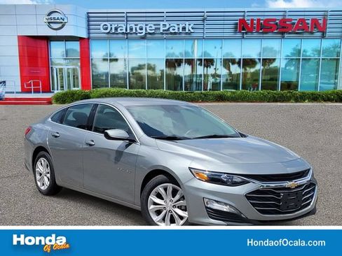 Used 2025 Chevrolet Malibu LT FWD image 1
