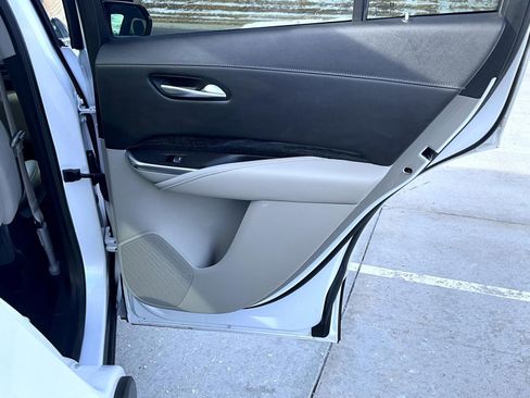 Used 2022 Cadillac XT4 Premium Luxury w/ Enhanced Visibility Package image 21