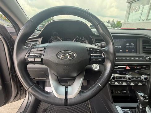 Used 2020 Hyundai Elantra Value Edition w/ Winter Weather Package FWD image 15