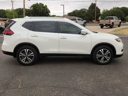 Used 2020 Nissan Rogue SV w/ Premium Package FWD image 5
