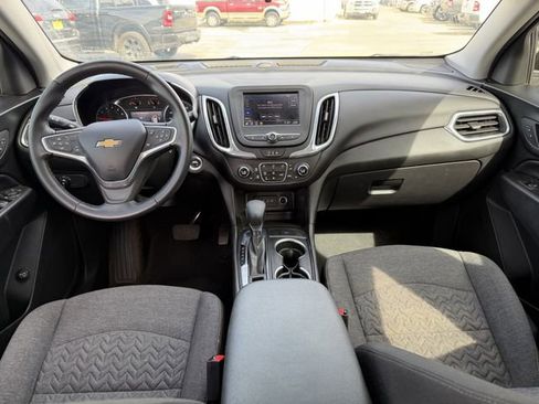 Used 2022 Chevrolet Equinox LT image 18