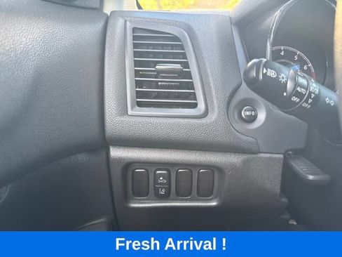 Used 2025 Mitsubishi Outlander Sport ES AWD/4WD image 9