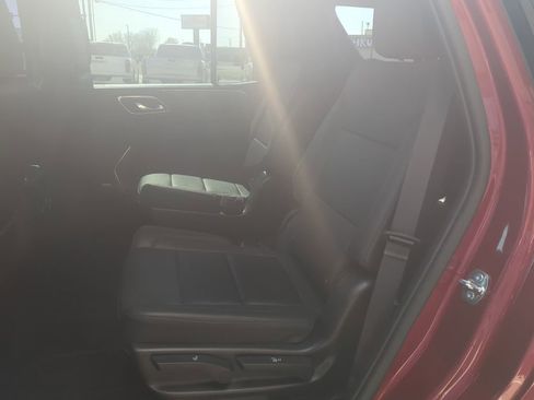 Used 2023 Chevrolet Tahoe Z71 w/ Z71 Off-Road Package AWD/4WD image 18