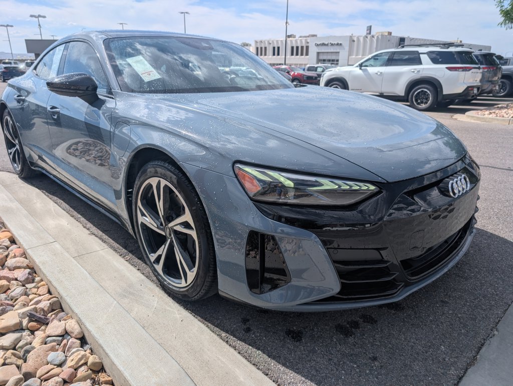 Used 2022 Audi e-tron GT Prestige w/ Prestige Package AWD/4WD image 4