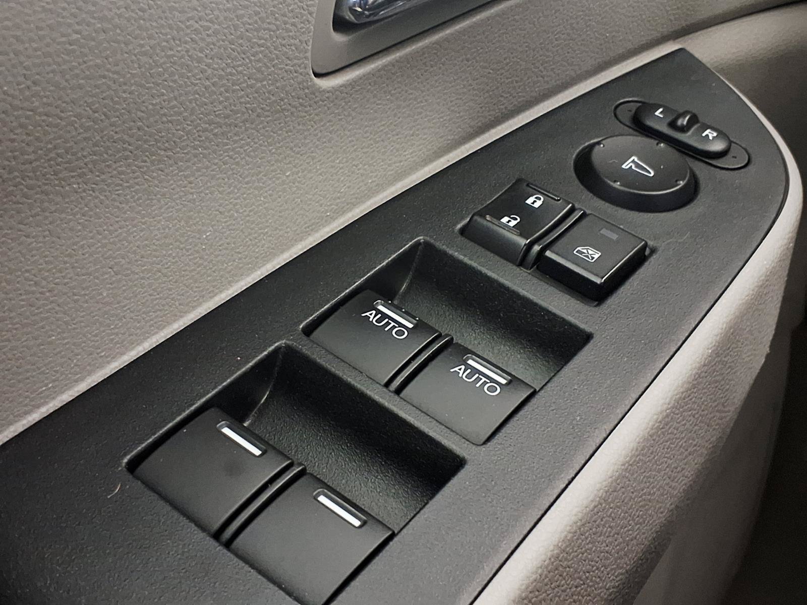 Used 2014 Honda Odyssey EX-L image 20